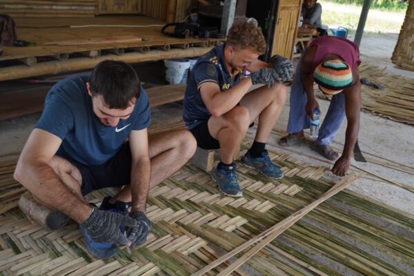 LINE_ALBUM_Eco-construction_250910_87